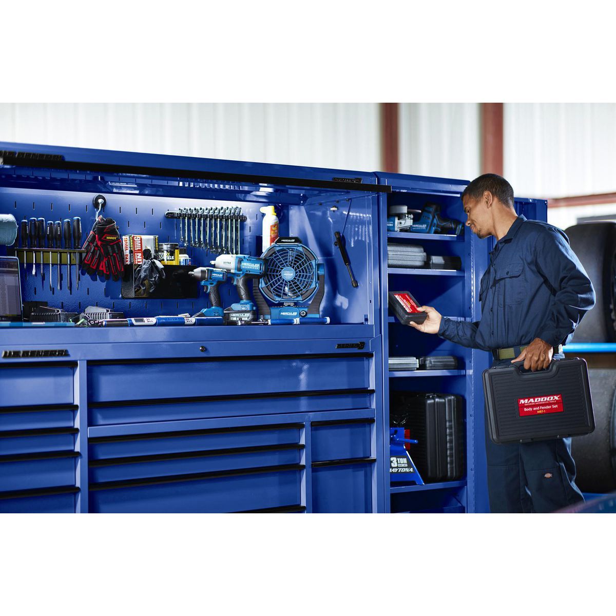 Blue 22 in. End Locker T65662