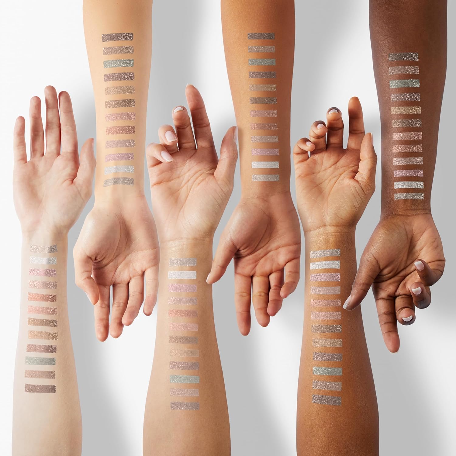 14 Pigmented Eyeshadows Palette H4534