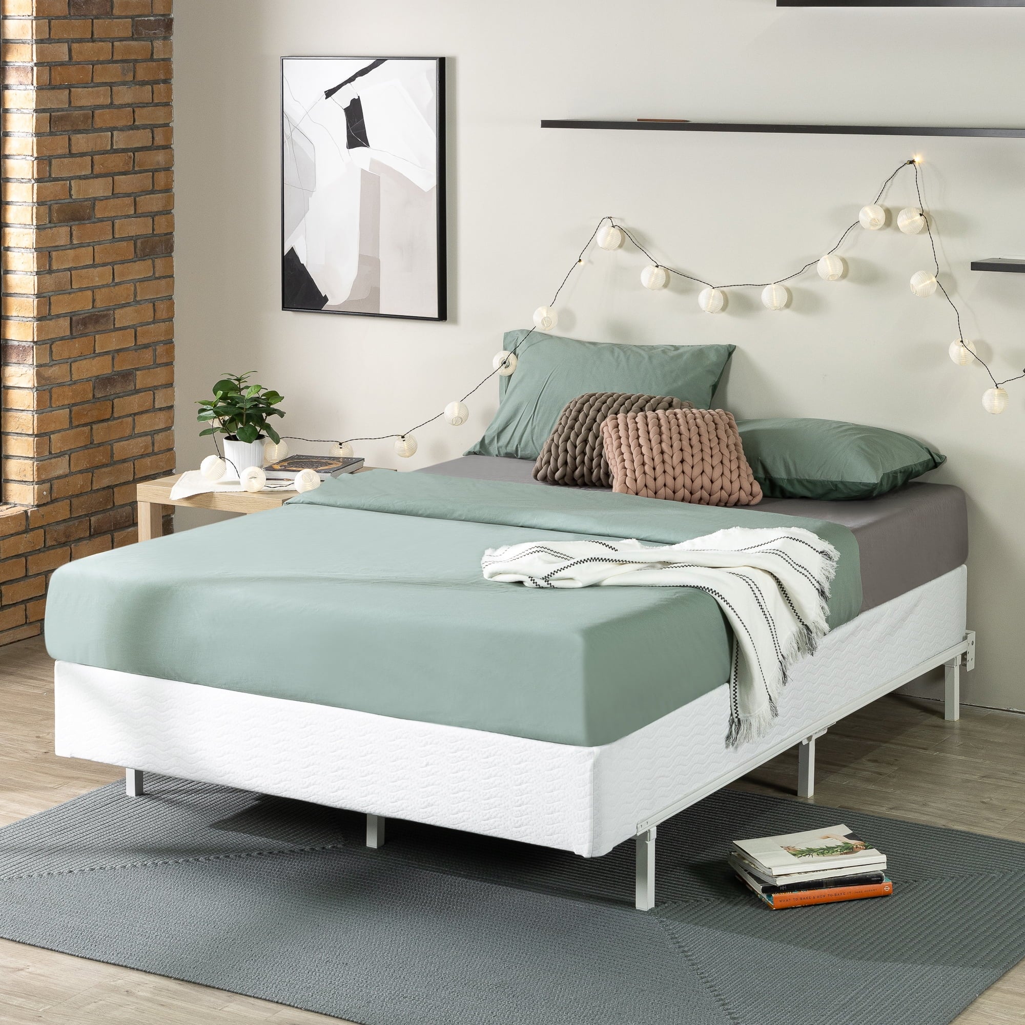 Queen 9" Metal Mattress Foundation Q961778