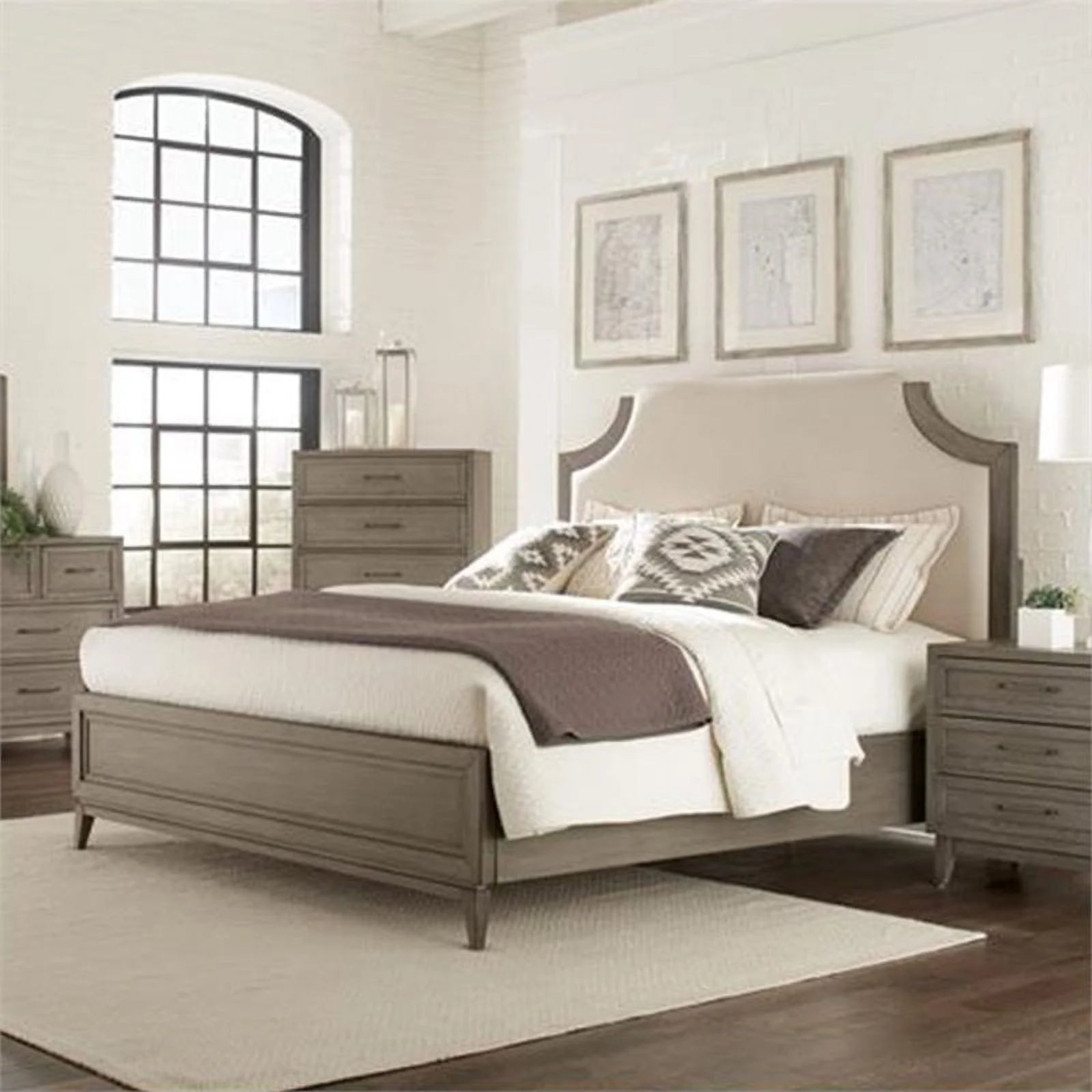 Upholstered Queen Panel Bed D9535