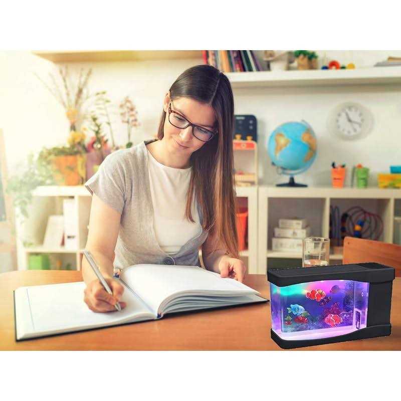 Artificial Fish Mini LED Aquarium Multi Colored LED Swimming Fish Tank with Bubbles O3856