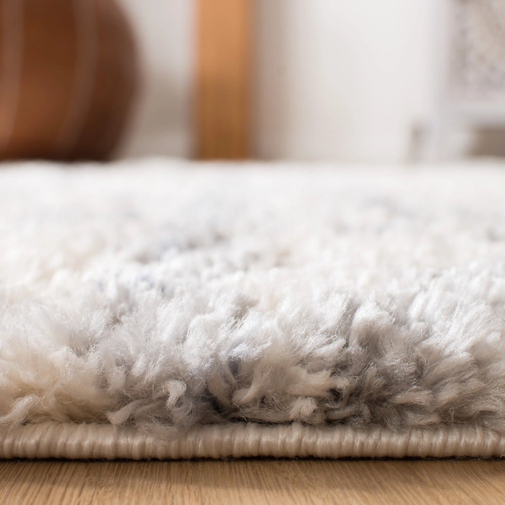 Cream/Grey 6' x 9' Shag Area Rug K3726