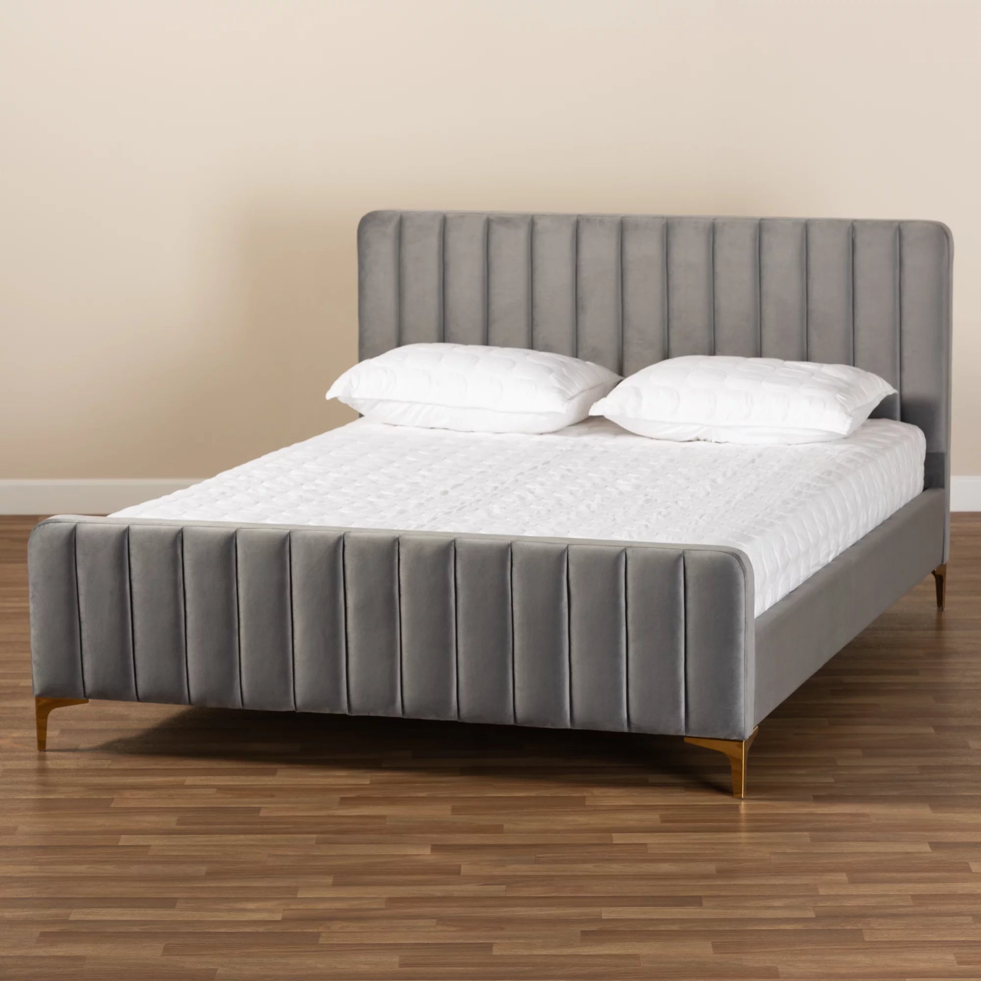 Light Grey Velvet Queen Size Platform Bed M4822
