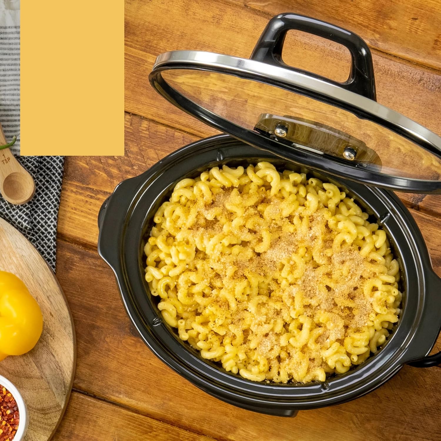 4.5-Quart Black Slow Cooker Q824