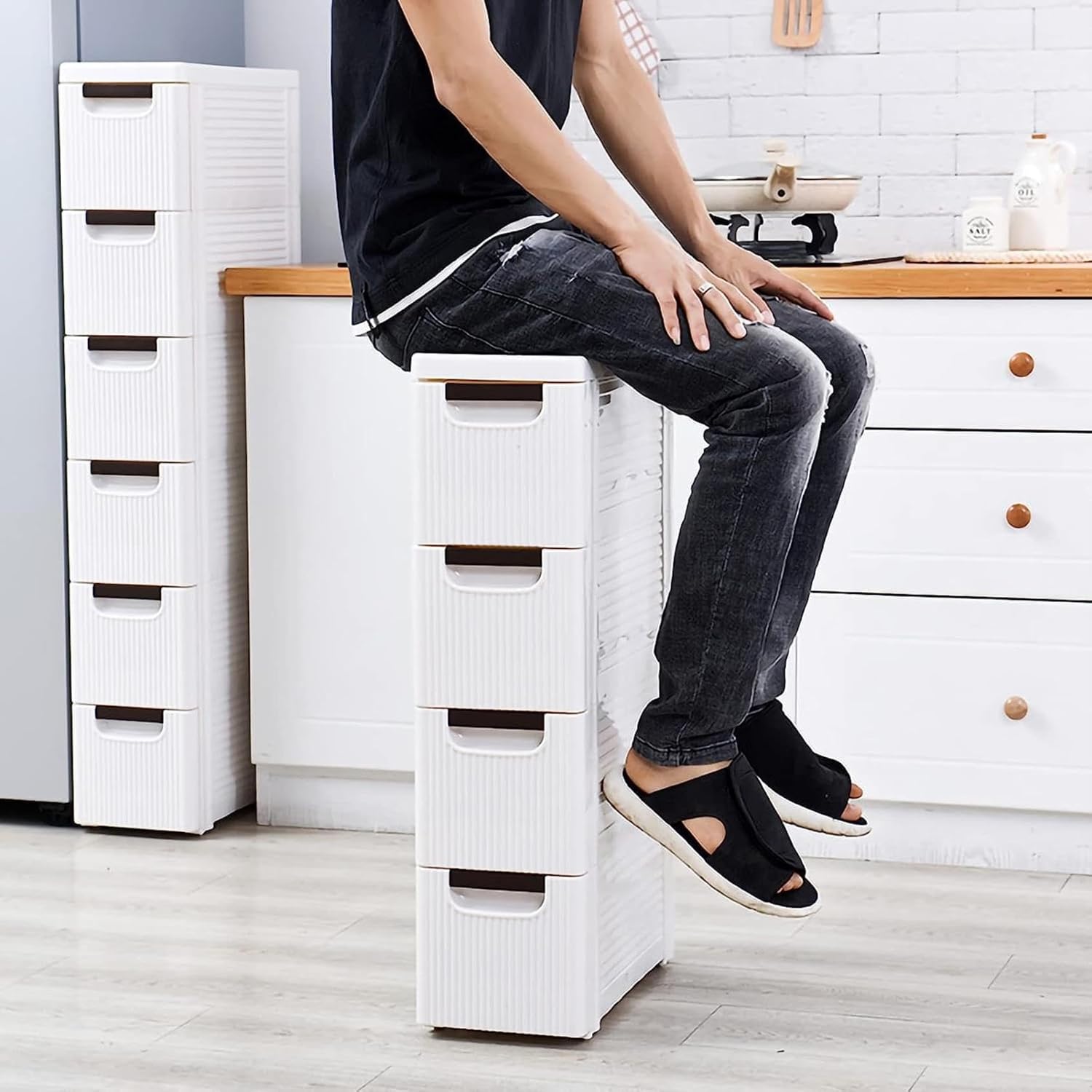 Narrow Storage Drawer Cart with Slide Out Drawer, Plastic Storage Tower with Wheels O5926