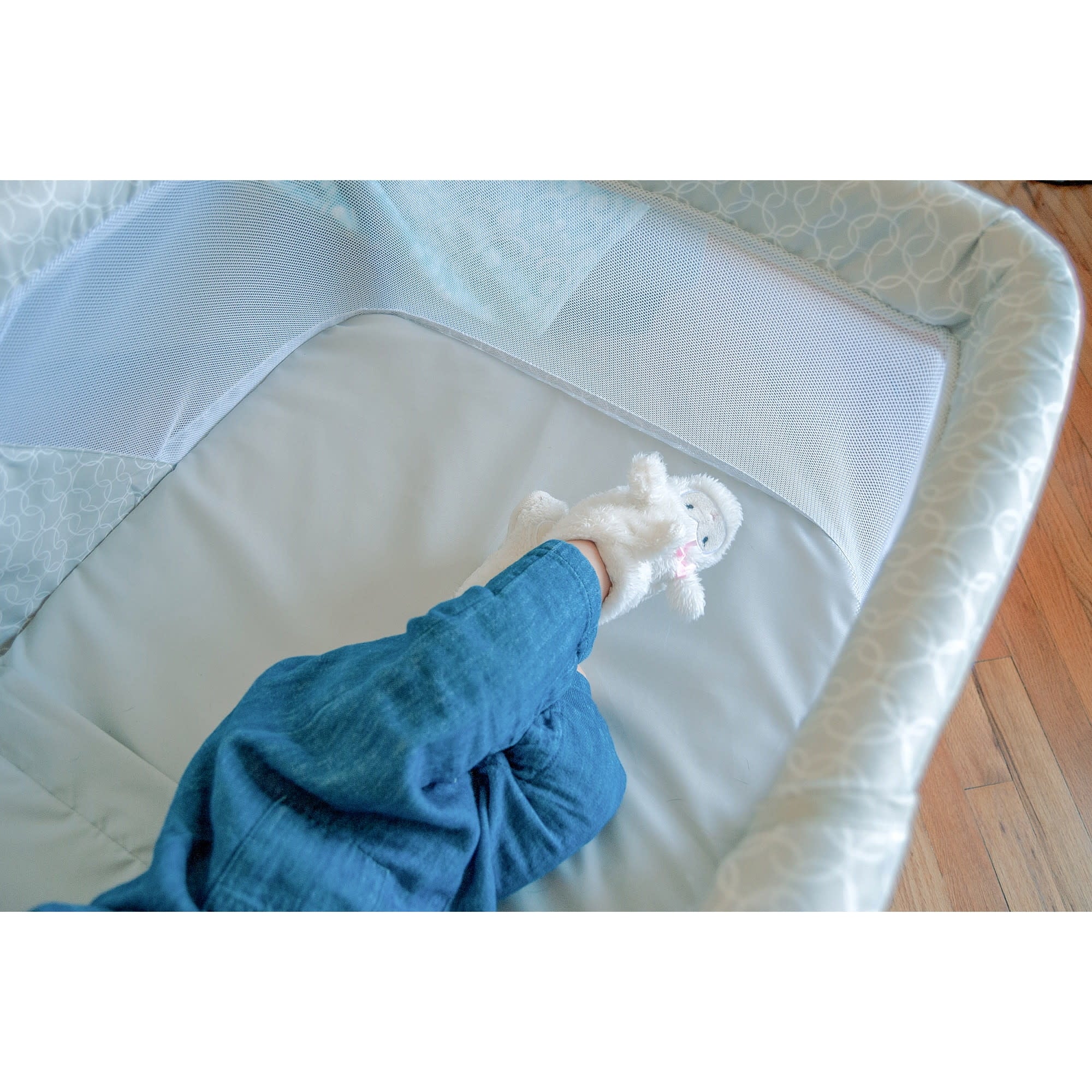 Travel Baby Bassinet B28847