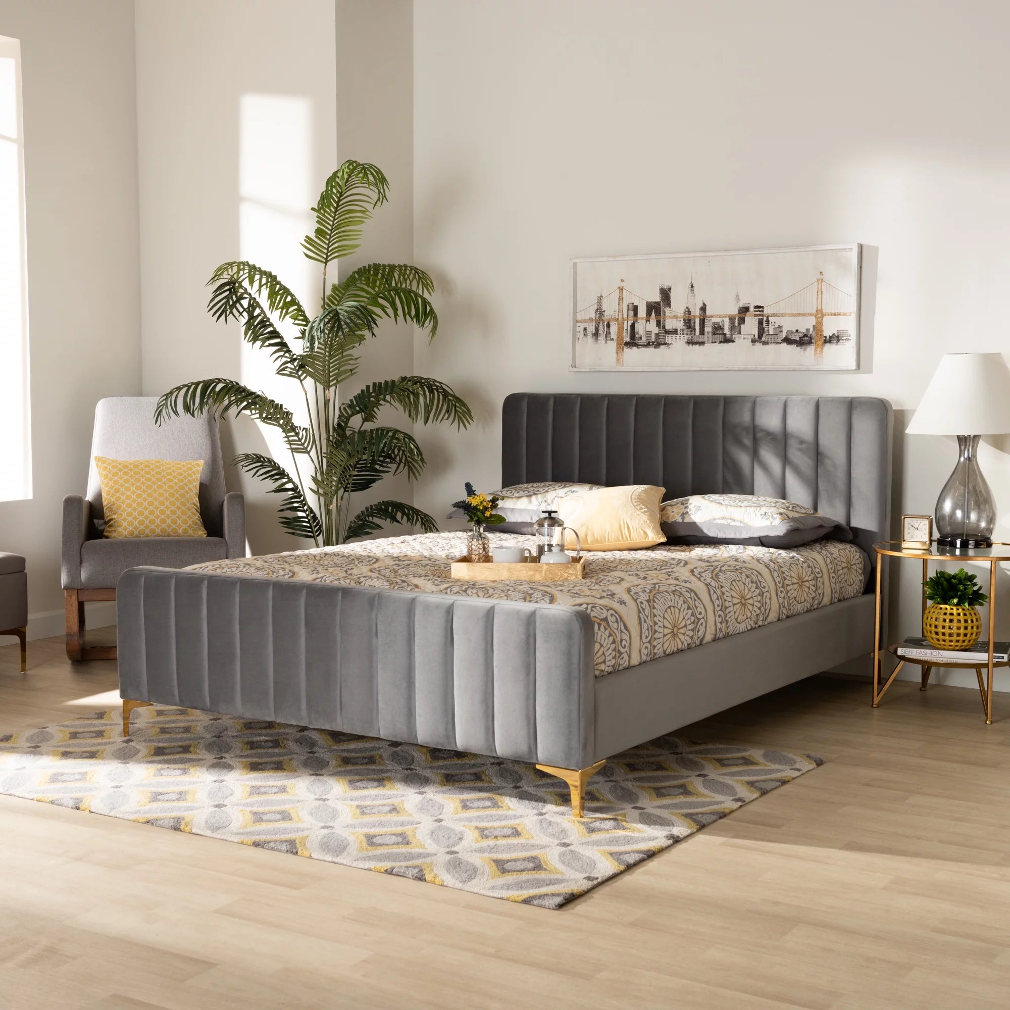 Light Grey Velvet Queen Size Platform Bed M4822