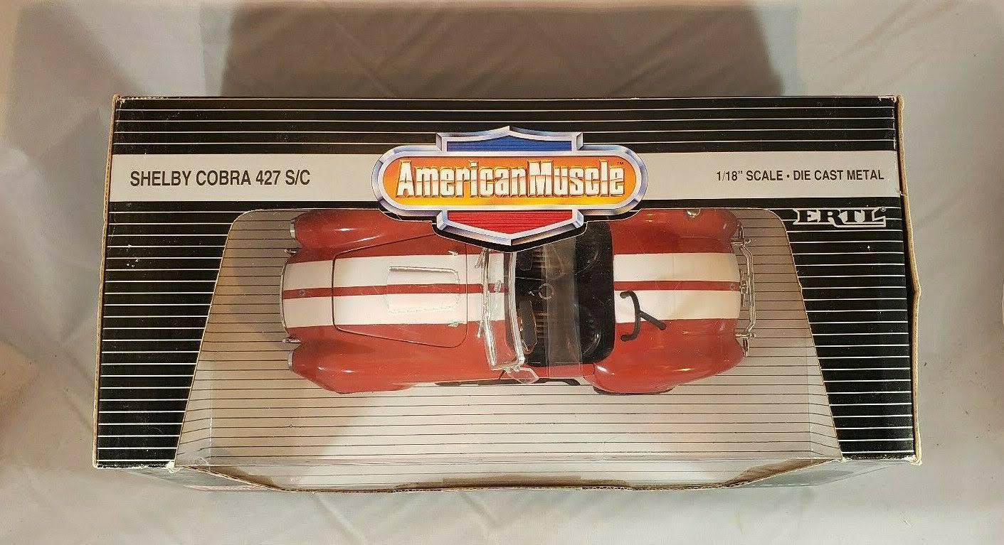 Red 1/18 Scale Diecast Car P584