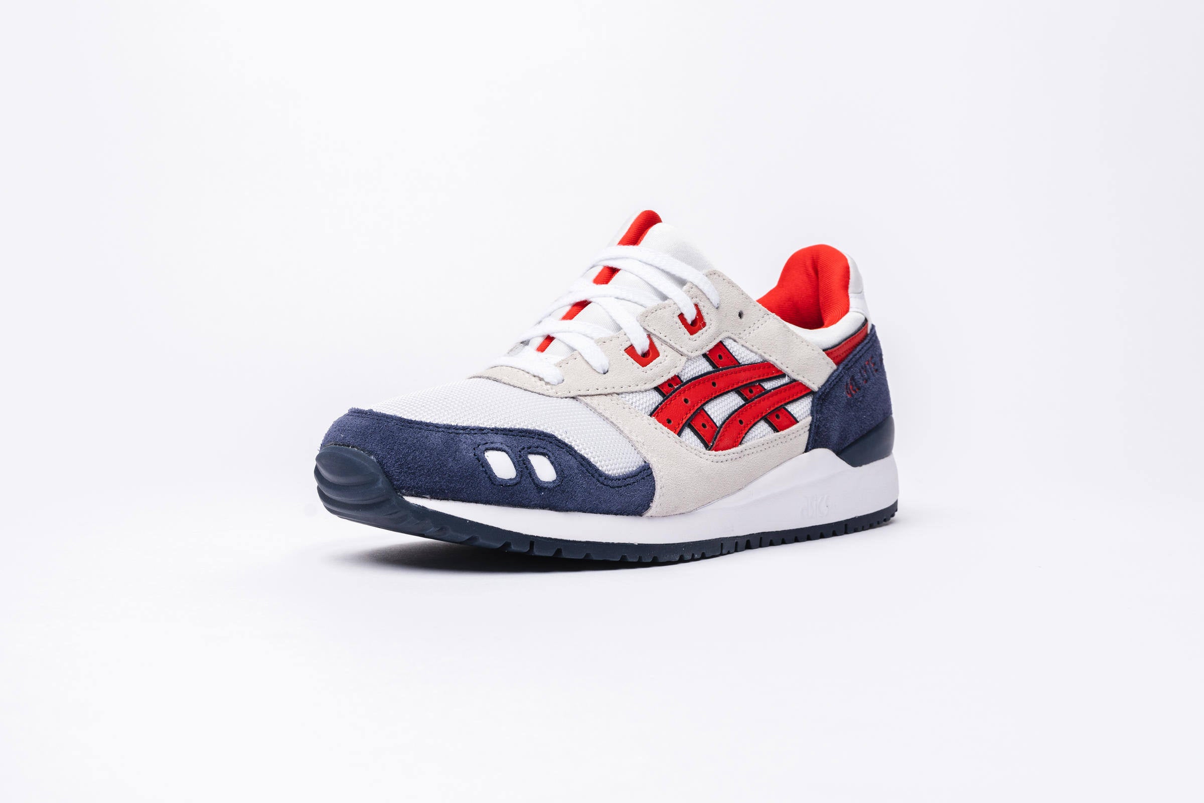 Classic Red Sneakers D349398