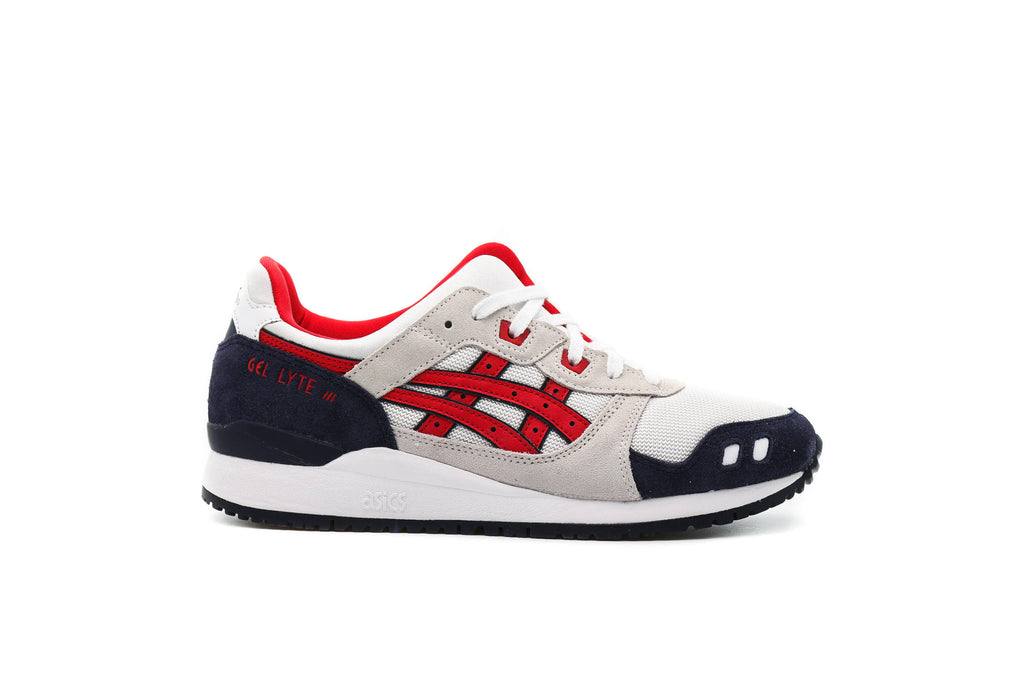 Classic Red Sneakers D349398