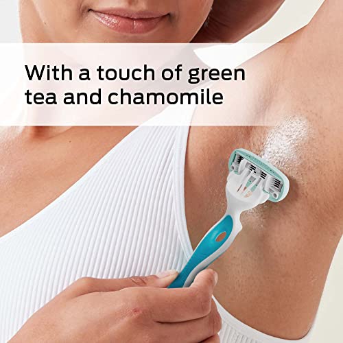 Hydro Silk Sensitive Skin Razor with 2 Moisturizing Razor Blade Refills L45382