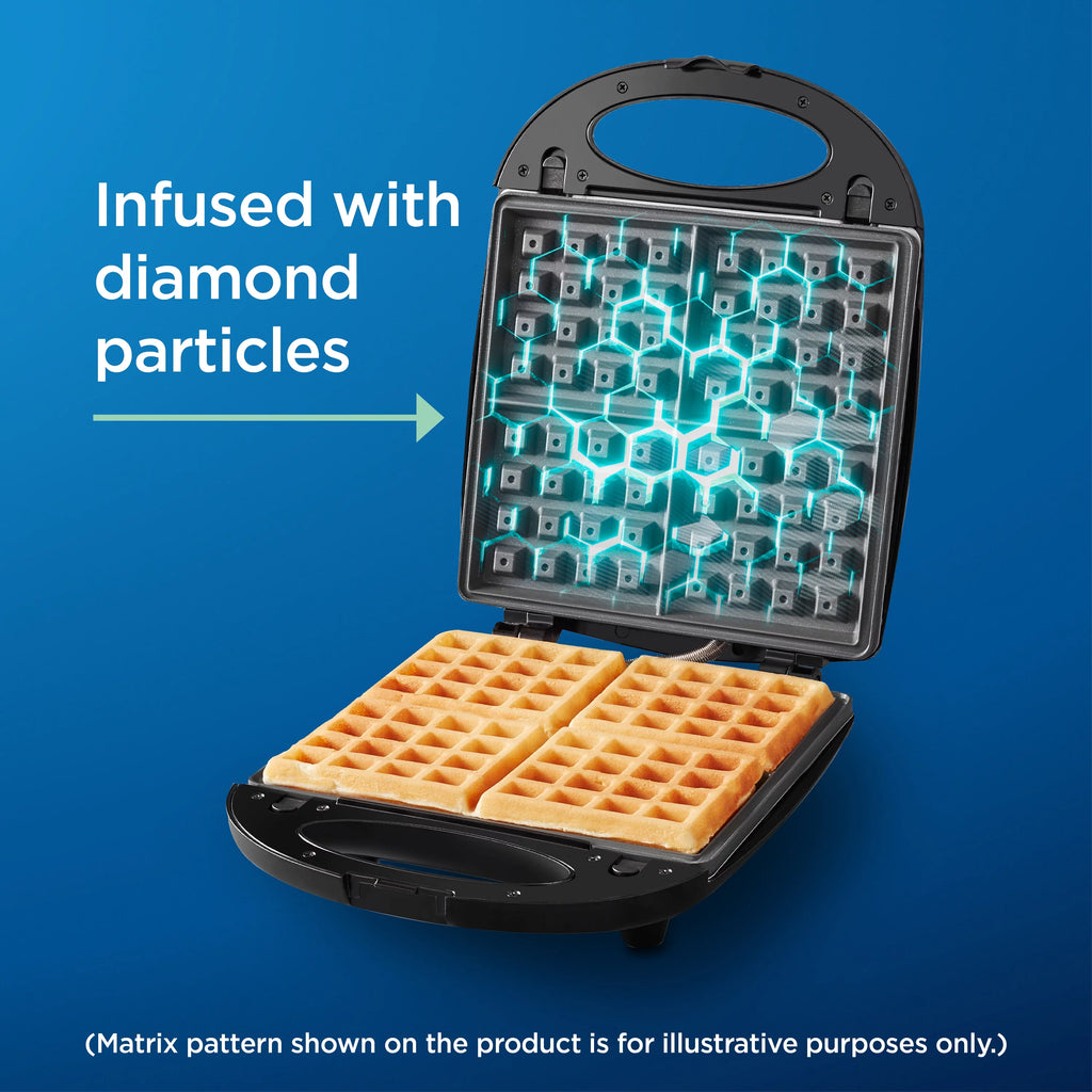 Belgian Waffle Maker with Removable Plates N874