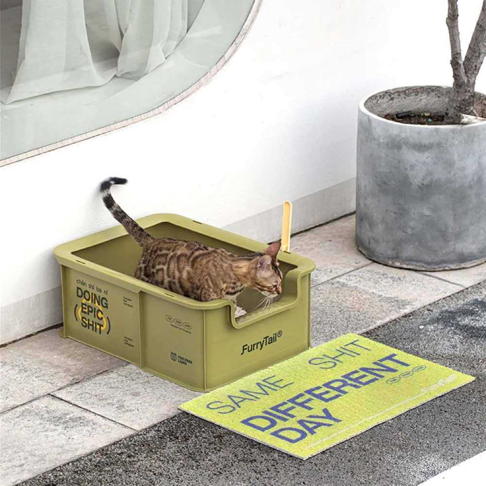 XL Cat Litter Box With Scoop U71948