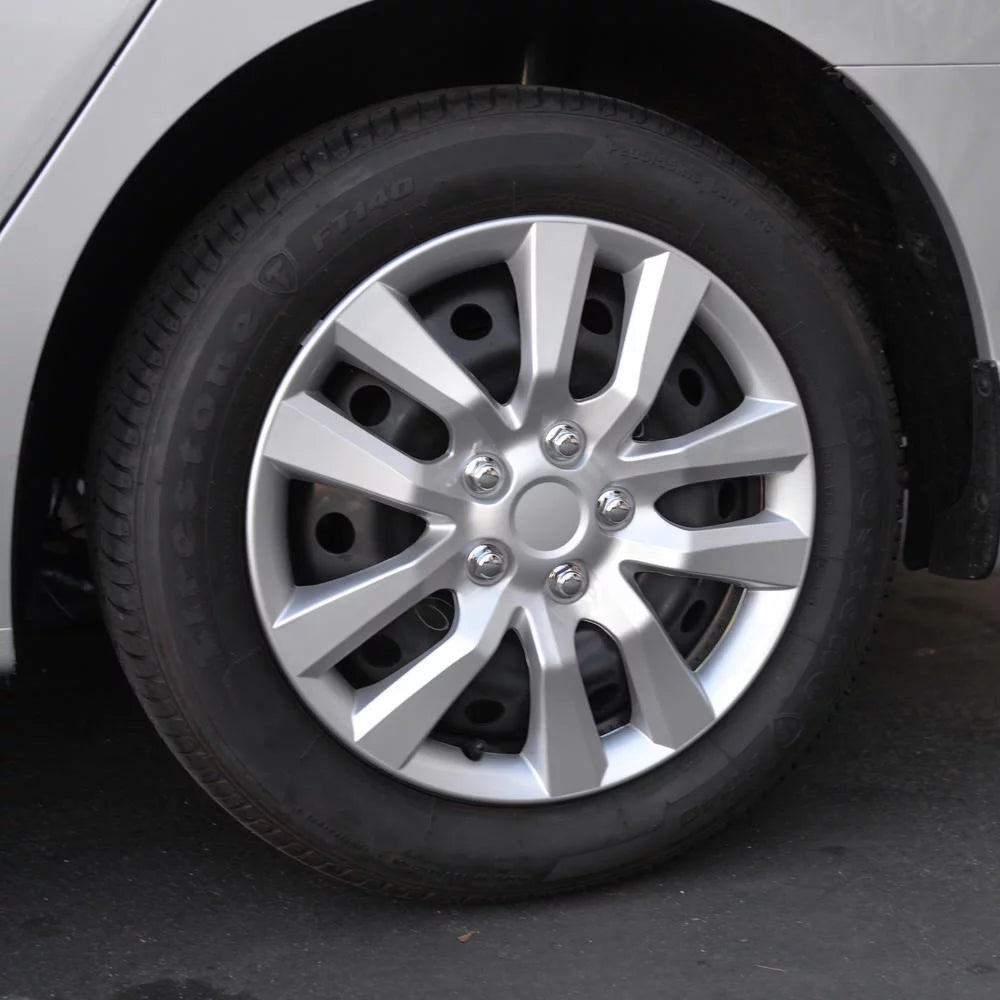 16 Inch Silver Replica Wheel Covers (4 Pieces) R6155