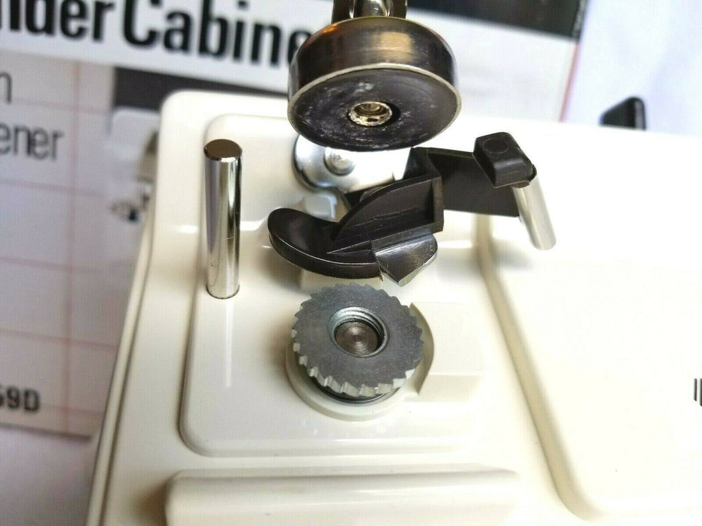 Black Electric Can Opener D551178
