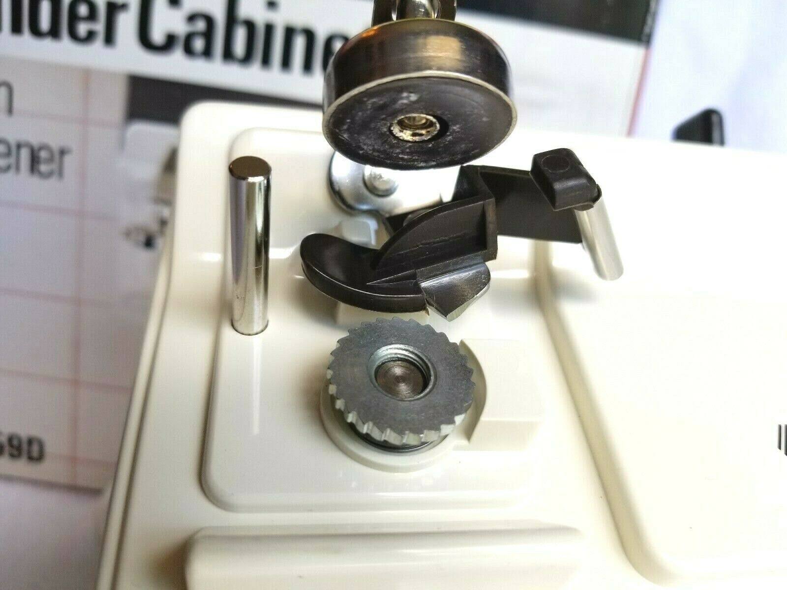 Black Electric Can Opener D551178