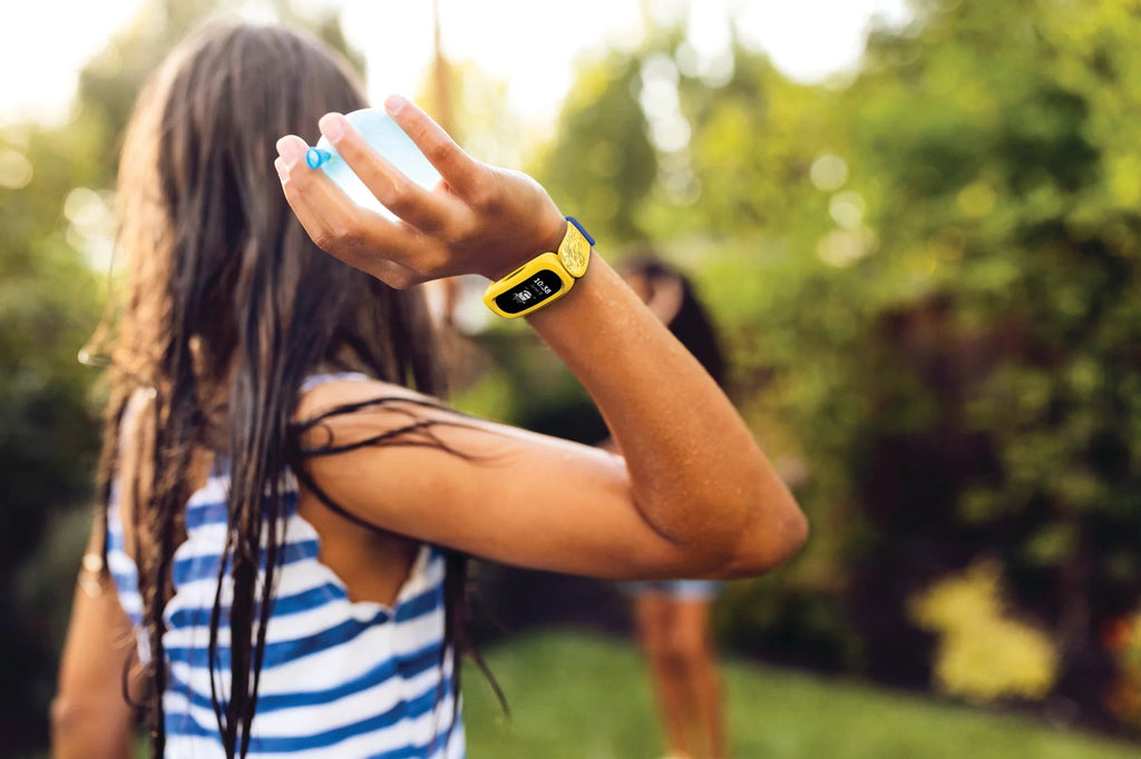 Minions Yellow Activity Tracker Q558213