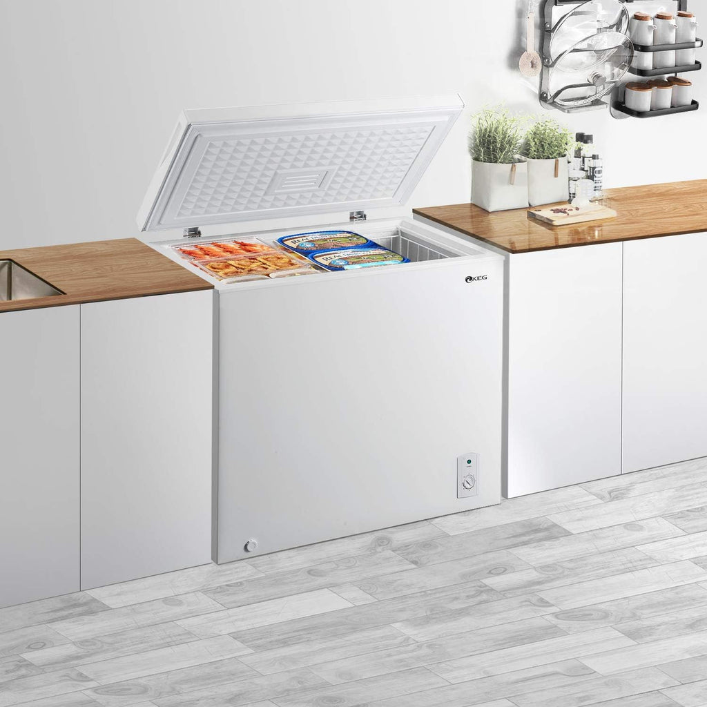 7.0 Cubic Feet Top Chest Freezer with Adjustable Thermostat and Removable Storage Basket B5151